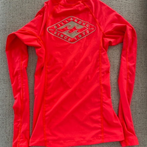 Billabong Rash Guard - Picture 2 of 3